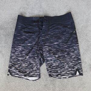 Lululemon Board Shorts Men's 36 Black White El Current Swim Trunks Lined Stretch